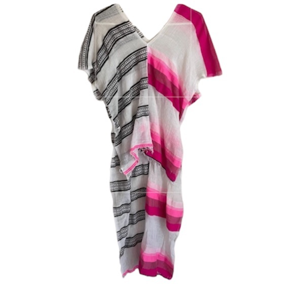 ⭐️ Lemlem Split scarf poncho coverup barbiecore pink black & white scarf